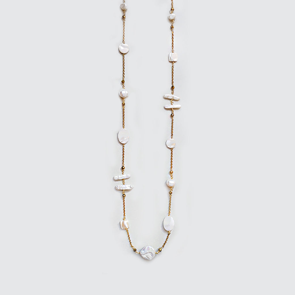 Pearls and Nacar Long Necklace